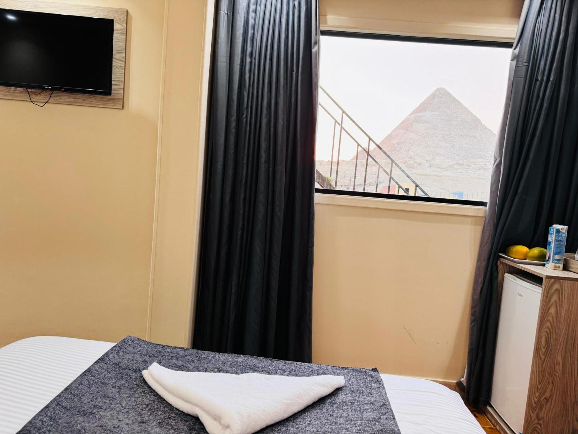New Scarab Pyramids View Hotel Kafret el-Gabal Eksteriør billede