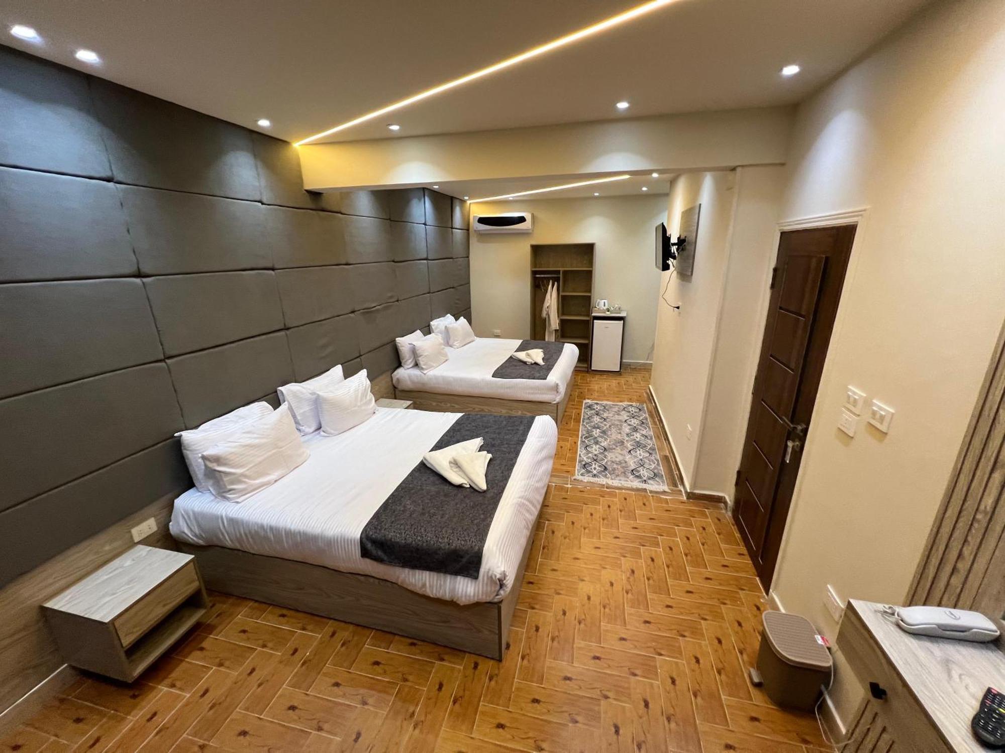 New Scarab Pyramids View Hotel Kafret el-Gabal Eksteriør billede